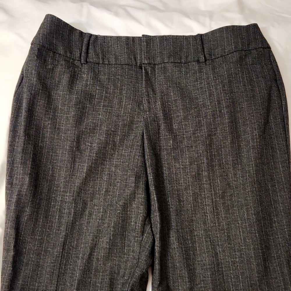 Nine West Grey stripped Dress Pants Women’s Size 16